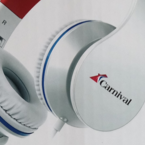 Carnival Cruise Lines VIFP Headphones - Picture 4 of 12